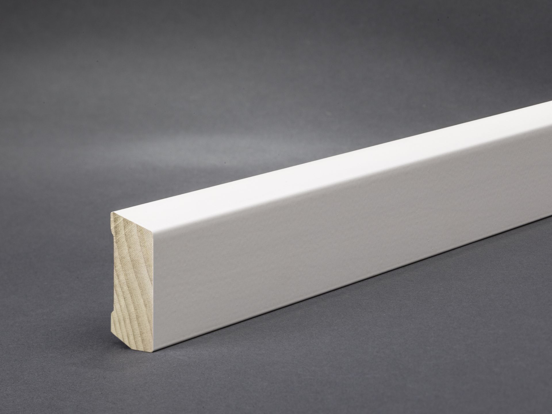 Profile 1886 skirting board 40 x 16 mm with chamfered top edge